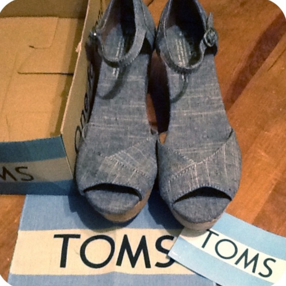 Toms Platform Wedges